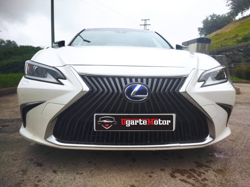 Lexus ES 2.5 LUXURY 300h