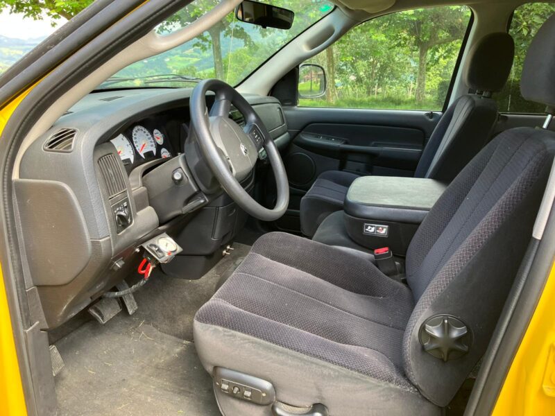 DODGE RAM 1500 HEMI 5.7 V8 4X4