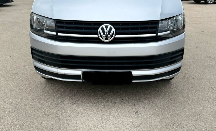 VOLKSWAGEN TRANSPORTER 2.0 9 plazas