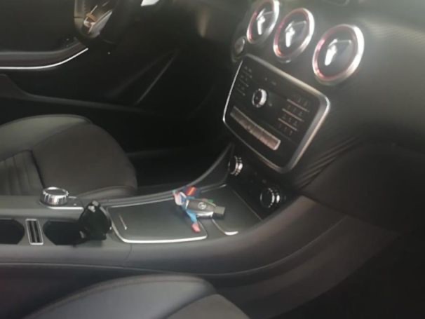 MERCEDES BENZ CLASE A 200 d AMG