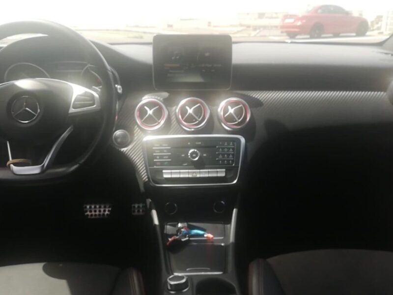 MERCEDES BENZ CLASE A 200 d AMG