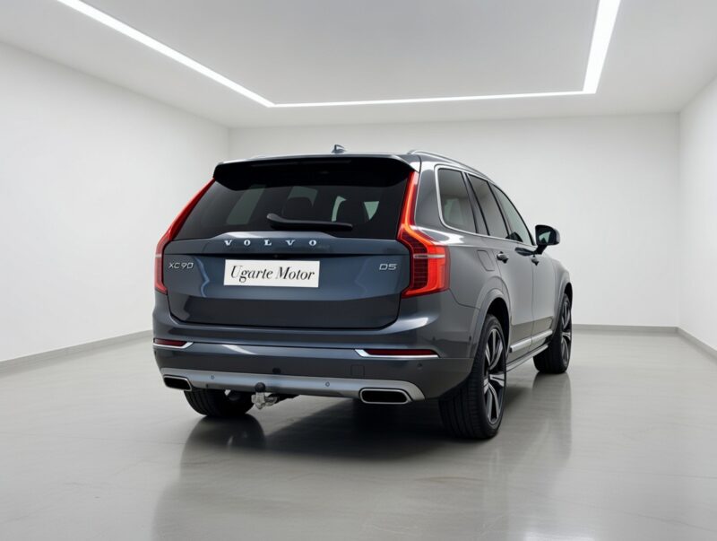 VOLVO XC90 2.0 D5 AWD