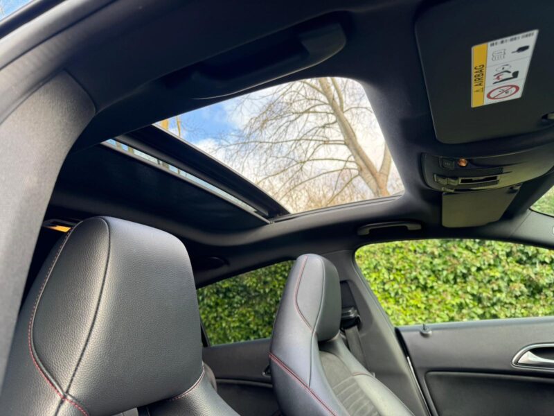 MERCEDES BENZ CLASE CLA CLA 220d amg